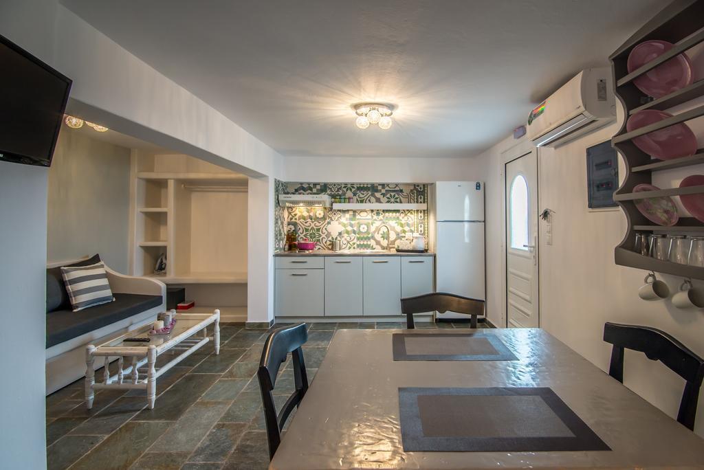 Eiriana Luxury Suites Plaka  Exterior photo